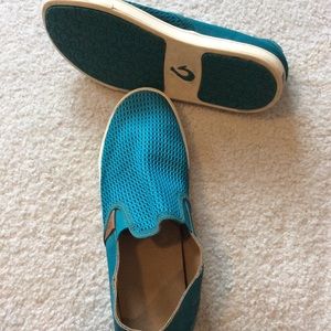 Olukai shoes -used